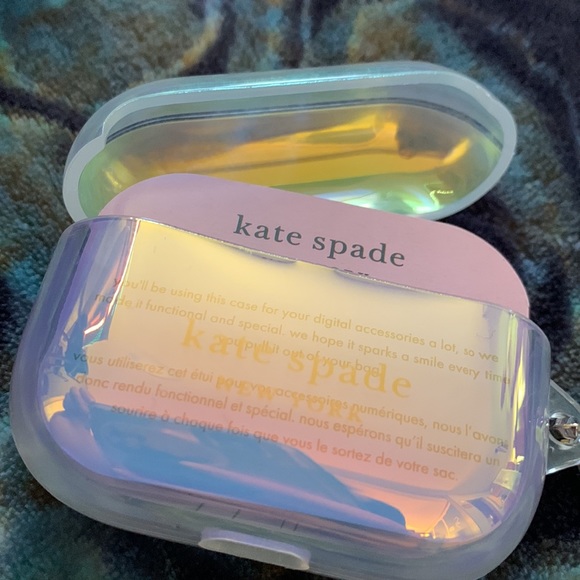 New Kate spade Apple AirPod Pro Case Shiny iridescent w keychain clip silver - Picture 4 of 6